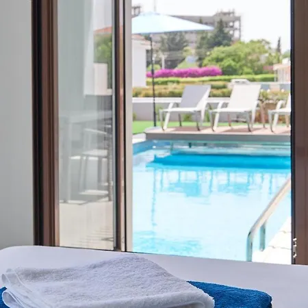 Villa Angie Luxury *