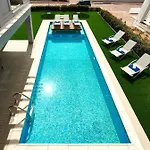 Angie Luxury Villa *