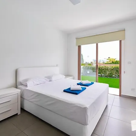 Angie Luxury * Ayia Napa
