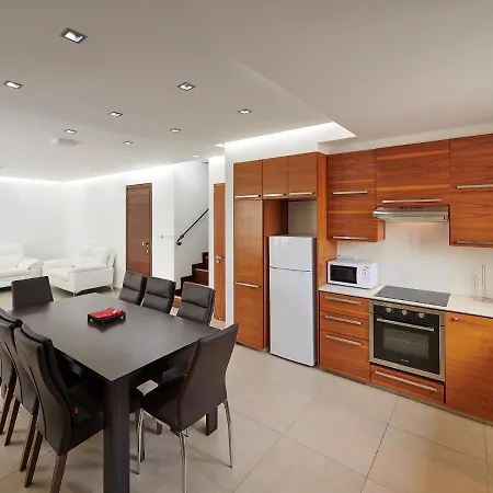 Angie Luxury וילה *