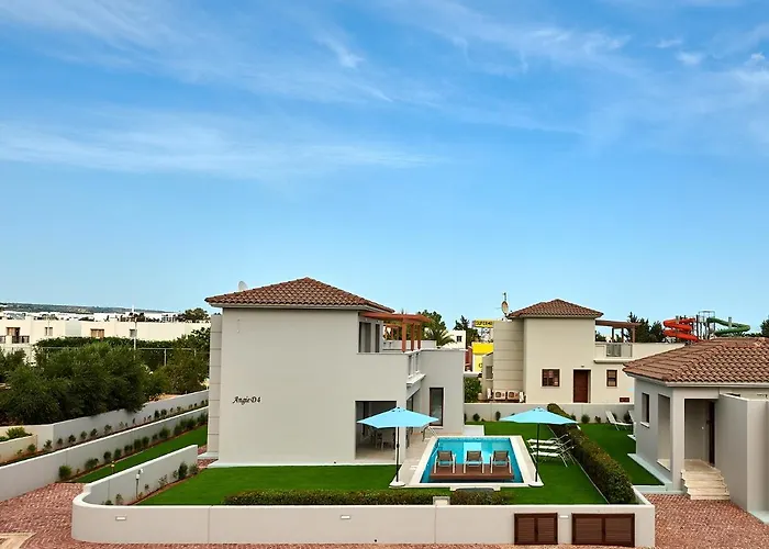 Angie Luxury * 圣纳帕