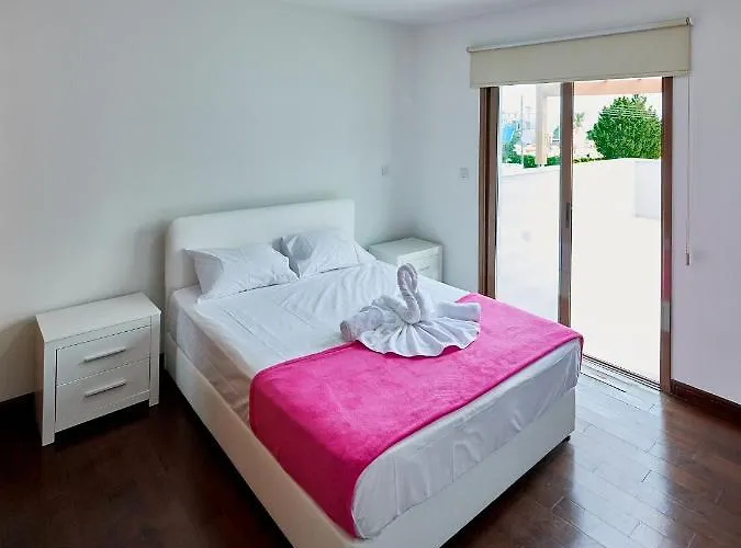 Angie Luxury 圣纳帕