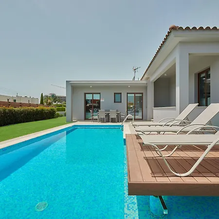 Villa Angie Luxury *